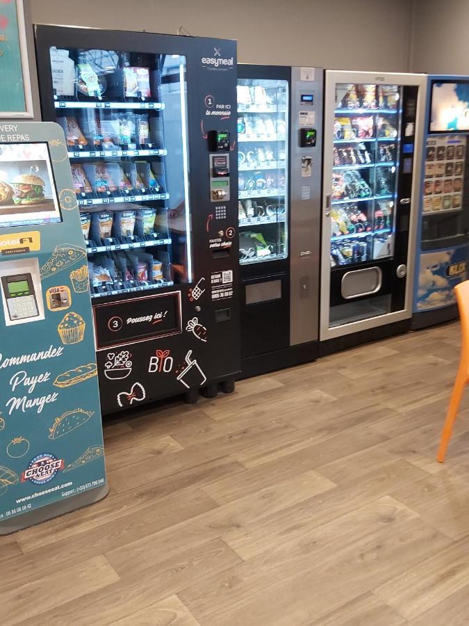 Hotelf1 Paris Porte De Montreuil Bagnolet Bagian luar foto